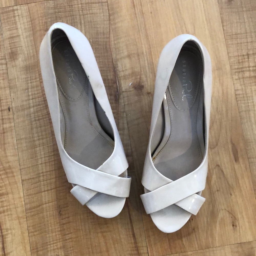 Tan heels